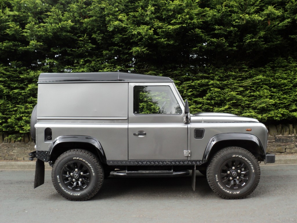 Used LAND ROVER DEFENDER 2.4 90 COUNTY STATION WAGON 3DR in Lancashire