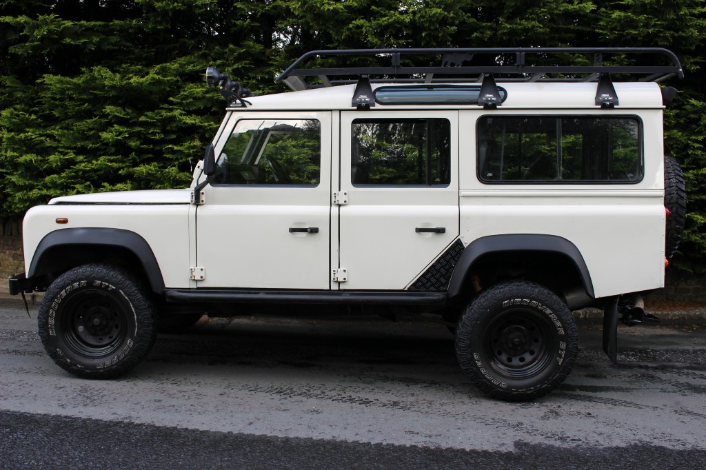 Used LAND ROVER DEFENDER 2.5 110 STATION WAGON TD5 in Lancashire