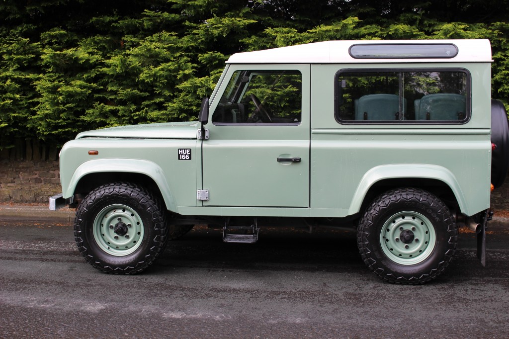 Used LAND ROVER DEFENDER 2.5 90 TD5 in Lancashire