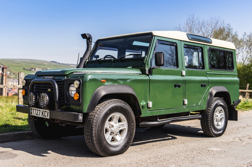 Used LAND ROVER DEFENDER 2.5 110 STATION WAGON TD5 in Lancashire