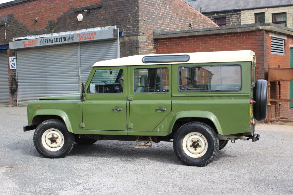 Used LAND ROVER Defender 110 2.5 110 COUNTY SW 12S TDI 5DR in Lancashire