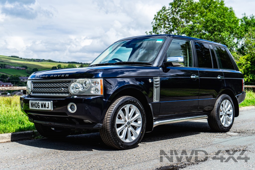 Used LAND ROVER RANGE ROVER TD6 VOGUE 2.9 TD6 VOGUE 5DR AUTOMATIC in Lancashire