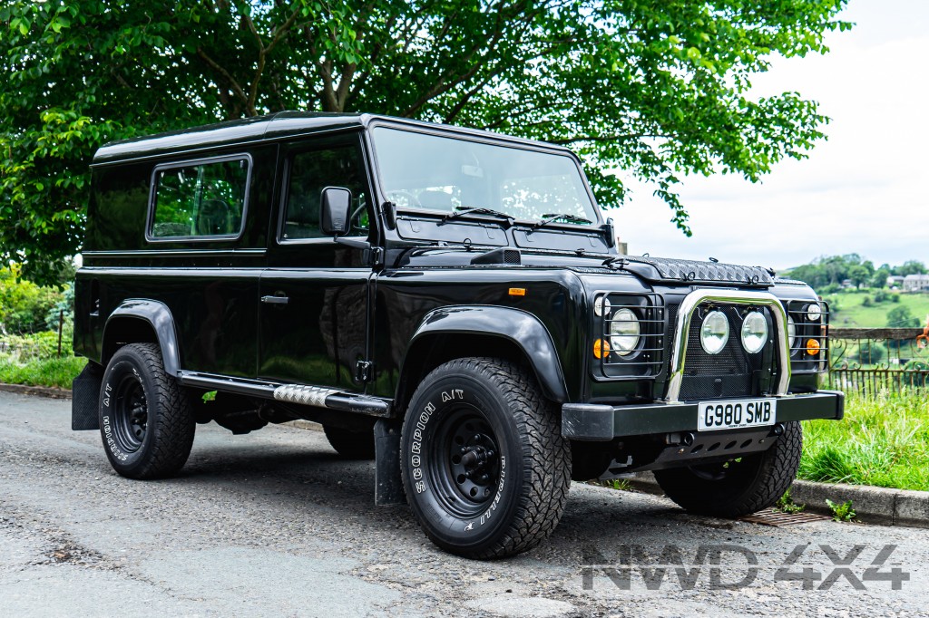 Used LAND ROVER 110 4CYL SW DT 2.5 4CYL SW DT 5DR in Lancashire