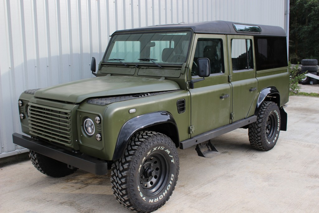 Used LAND ROVER DEFENDER 2.5 110 COUNTY TDI 5DR in Lancashire