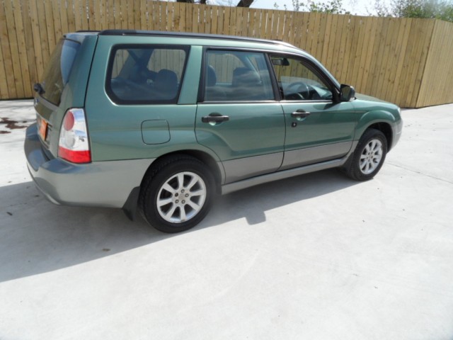 2006 (06) SUBARU FORESTER 2.0 XE 5DR AUTOMATIC FULL LEATHER HEATED SEATS ELECTRIC SUNROOF ALLOYS A/C FSH 40K 2 OWNERS