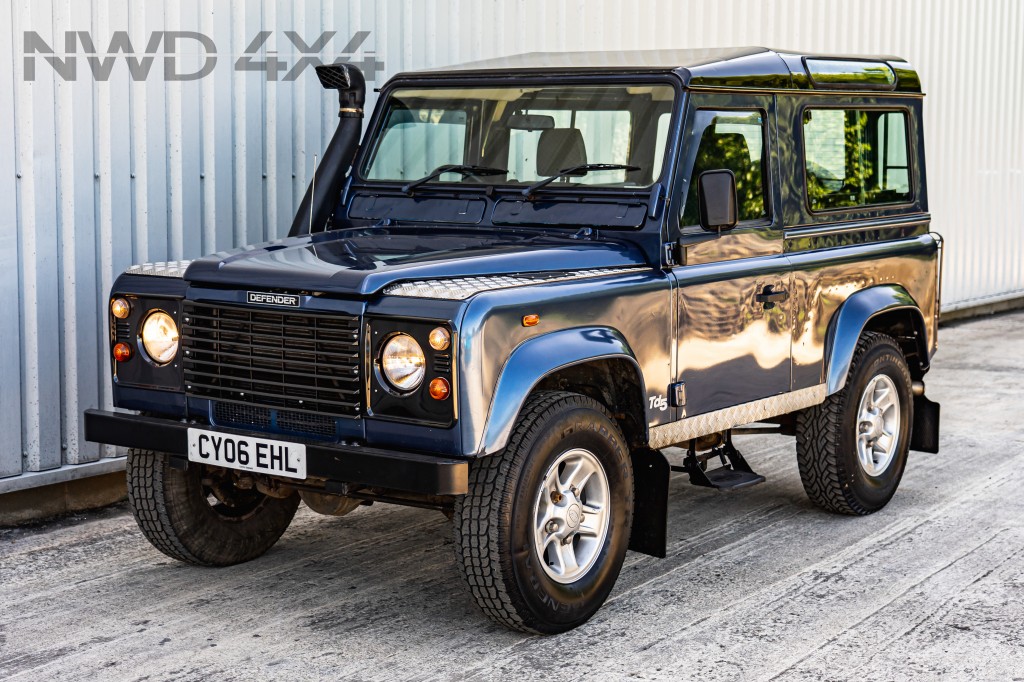Used LAND ROVER DEFENDER 90 County TD5 2.5 90 TD5 Manual in Lancashire