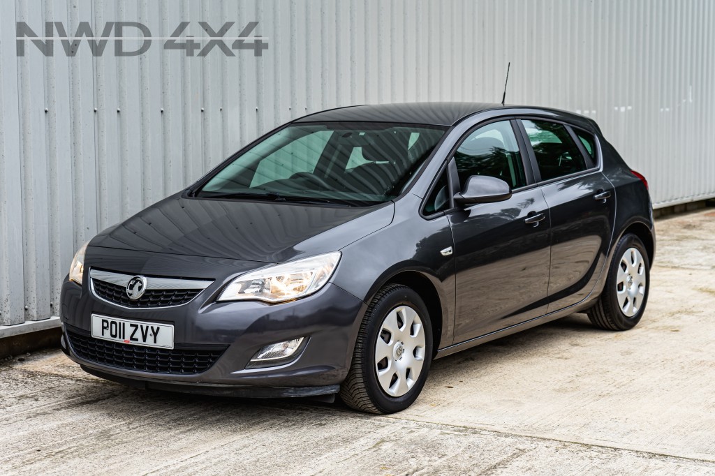 Used VAUXHALL ASTRA 1.4 EXCLUSIV 5DR Manual in Lancashire