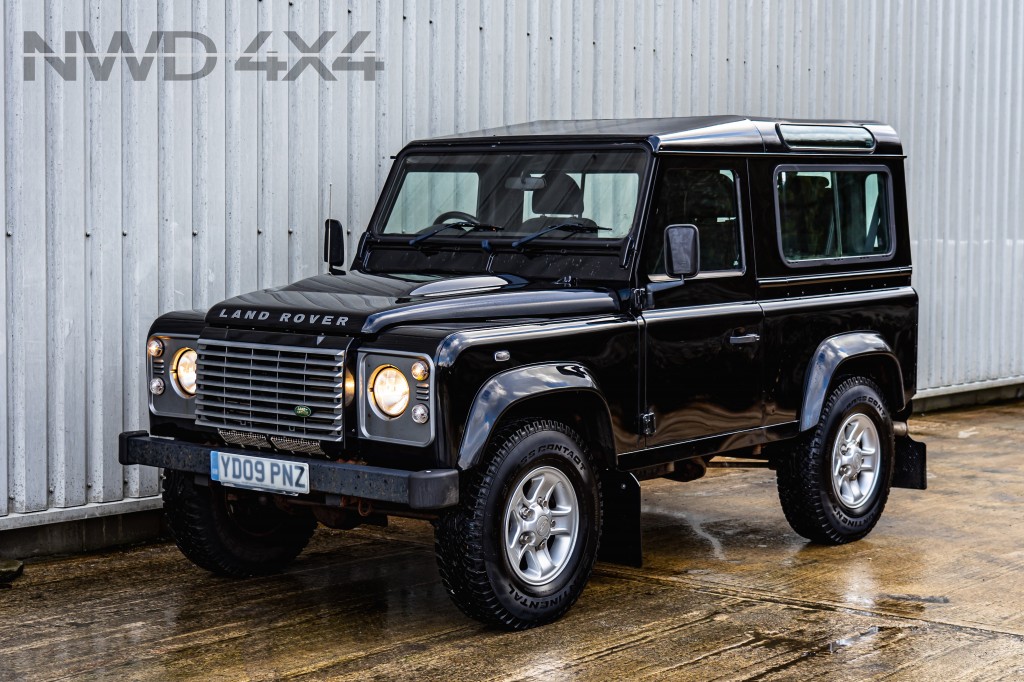 Used LAND ROVER DEFENDER 2.4 90 XS STATION WAGON 3DR Manual in Lancashire