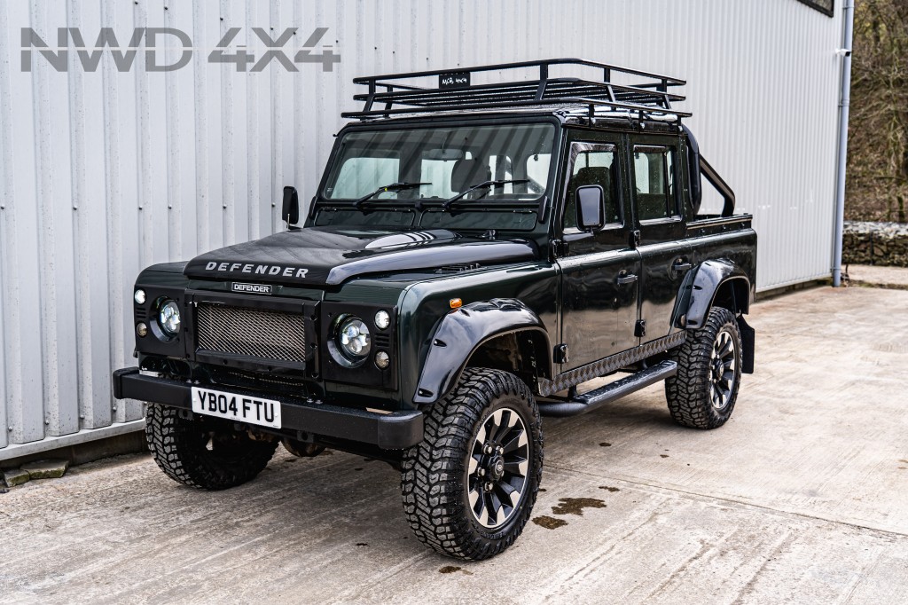 Used LAND ROVER DEFENDER 2.5 110 COUNTY S/W TD5 in Lancashire