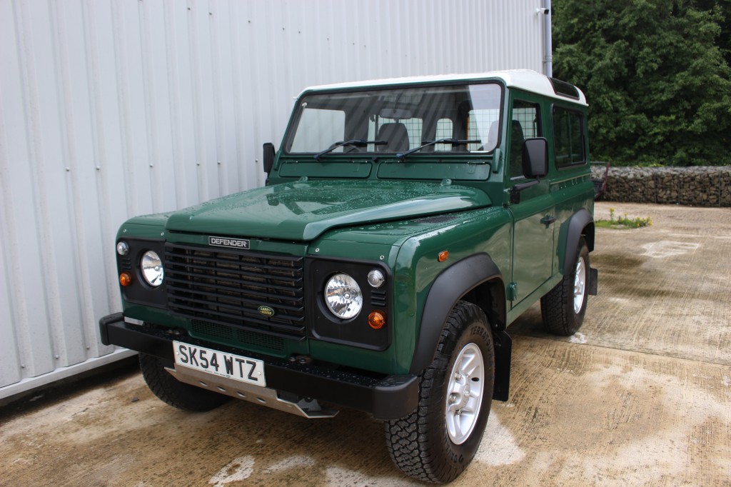 Used LAND ROVER DEFENDER 90 CSW TD5 2.5 90 CSW TD5 Manual in Lancashire