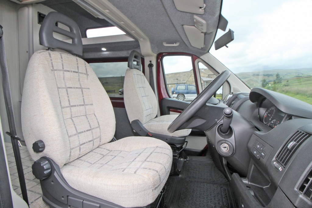 PEUGEOT BOXER NOMAD SWB WITH BATHROOM 2.2 HDi 130HP 6 SPEED, 2 SINGLE BEDS OR ONE DOUBLE, UNDER 5M LONG