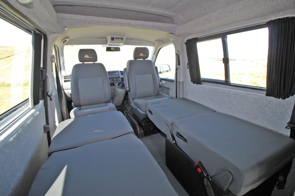 VOLKSWAGEN Transporter ROLLING HOMES  LIVINGSTON, ONLY 9363 MLS, HIGH-LINE 4MOTION 4x4, REAR KITCHEN/TOILET CONVERSION Co