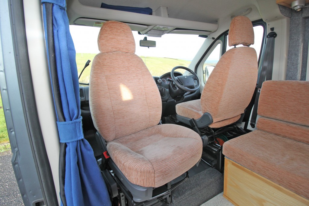 CITROEN RELAY YOUNG'S MOTORHOMES, FRONT LOUNGE, REAR WASHROOM, 2.2HDi 130bhp 6 Speed, 3 Berth, 3 Seat belts