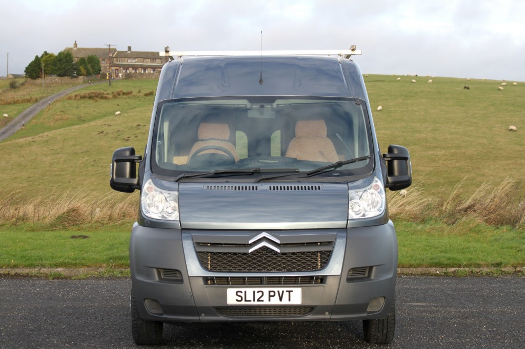 CITROEN RELAY YOUNG'S MOTORHOMES, FRONT LOUNGE, REAR WASHROOM, 2.2HDi 130bhp 6 Speed, 3 Berth, 3 Seat belts