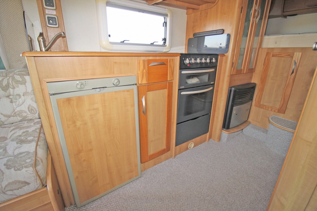 AUTO-TRAIL CHEYENNE 696 SE 4 BERTH WITH LARGE GARAGE, MANY EXTRAS