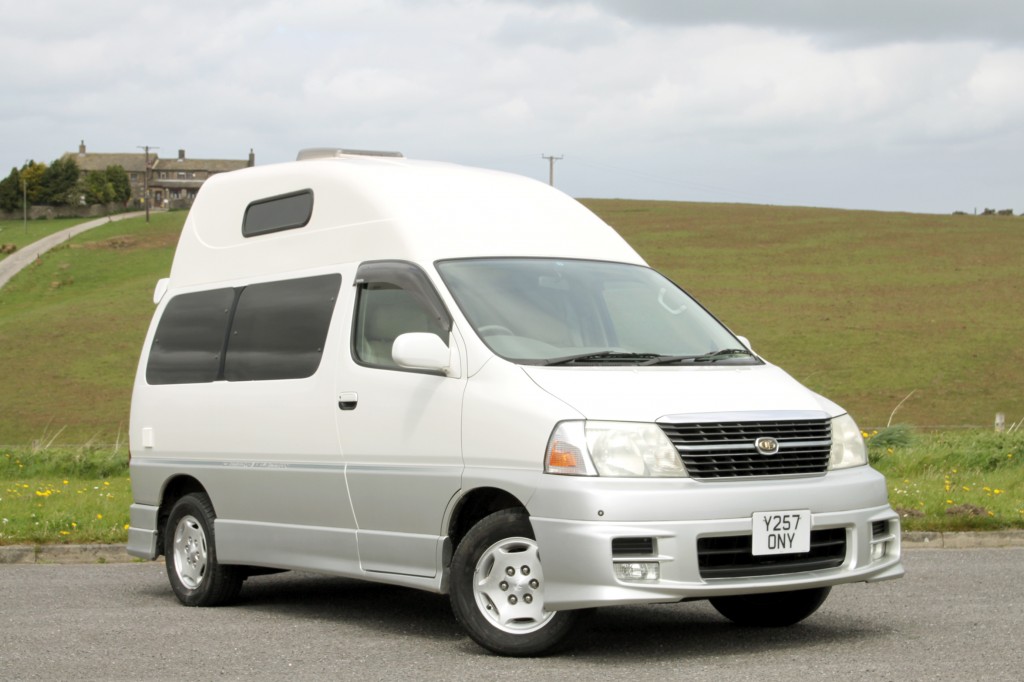 TOYOTA Granvia fully equipped camper with Cassette Toilet, only 59,000 miles.