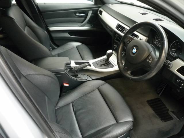 BMW 3 SERIES 325i M Sport 5dr Auto