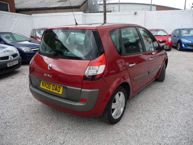 RENAULT SCENIC 1.6 DYNAMIQUE VVT 5DR Manual For Sale in Chorley - MDC Autos