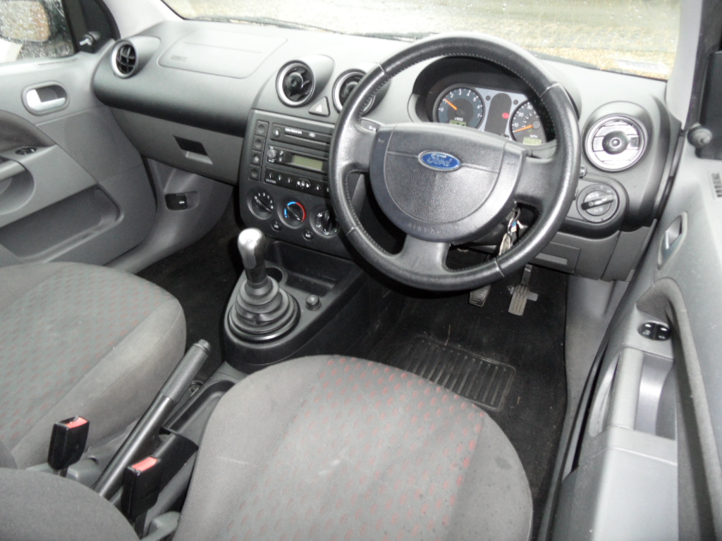 Ford Fiesta 1 4 Zetec A C Alloys 1 4 Petrol 16v 3 Door Hatch