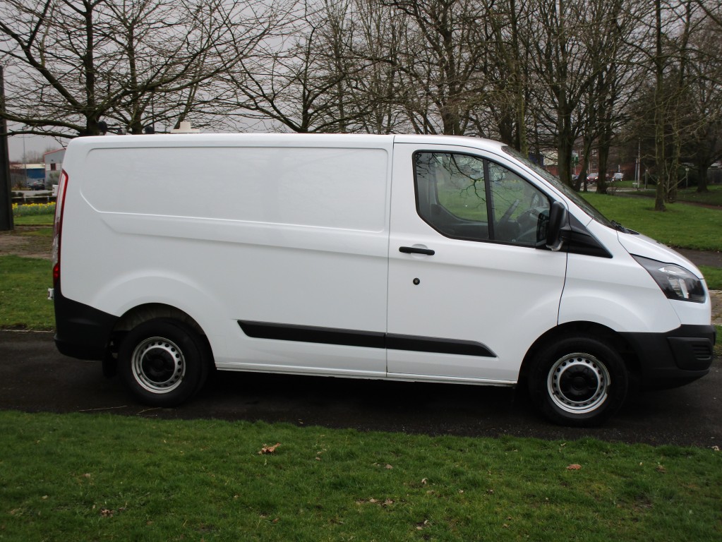 FORD TRANSIT CUSTOM 100 270 ECO TECH - NO VAT For Sale in Wigan - Value ...