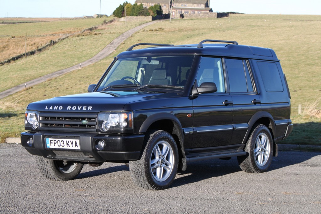 LAND ROVER DISCOVERY 2.5 TD5 XS 5DR For Sale in Bradford