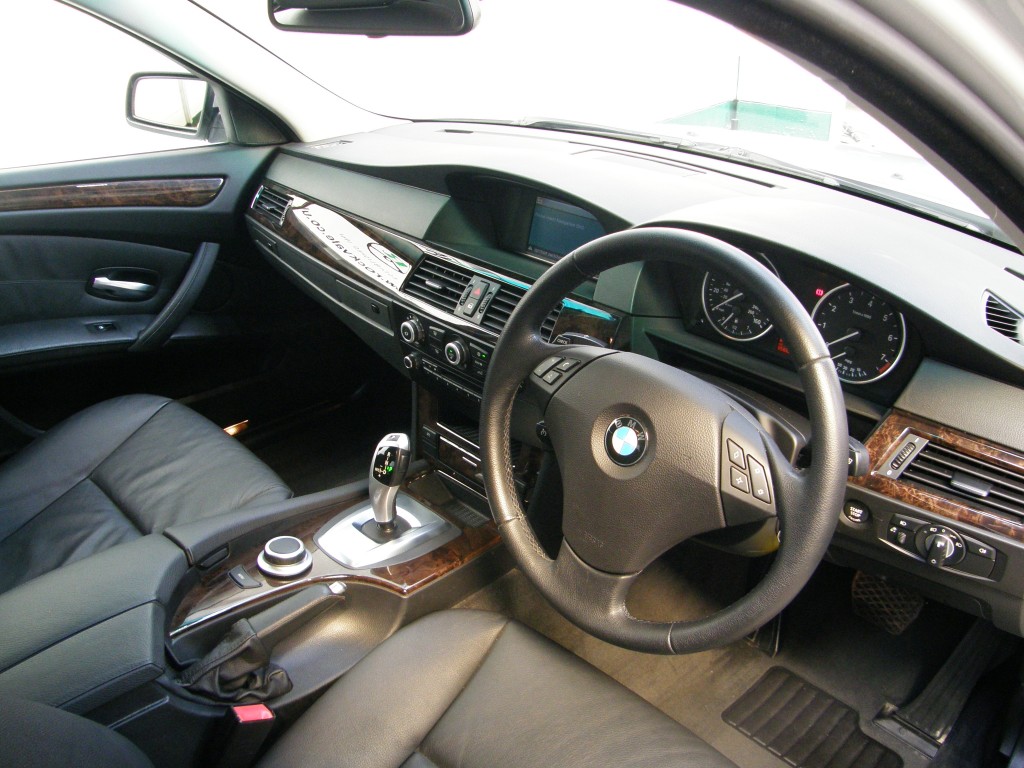 BMW 5 SERIES 3.0 525I SE 4DR AUTOMATIC