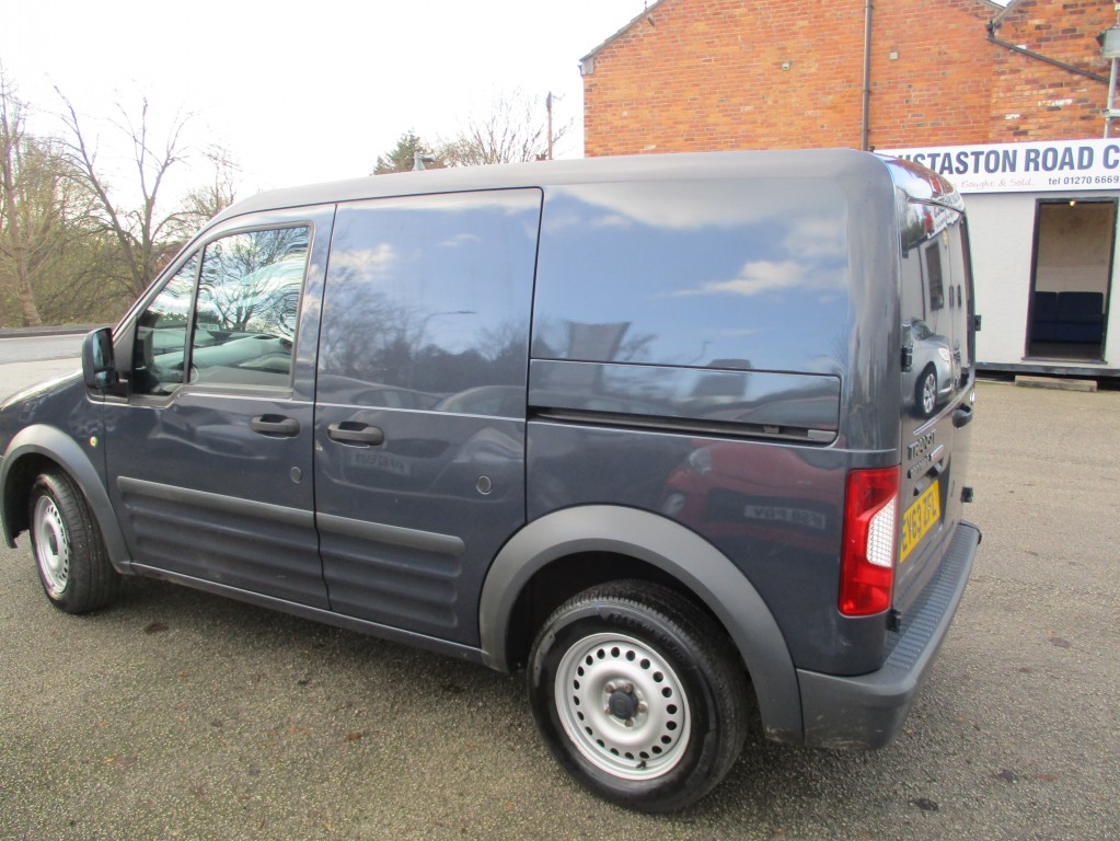FORD TRANSIT CONNECT 1.8 T200 LR