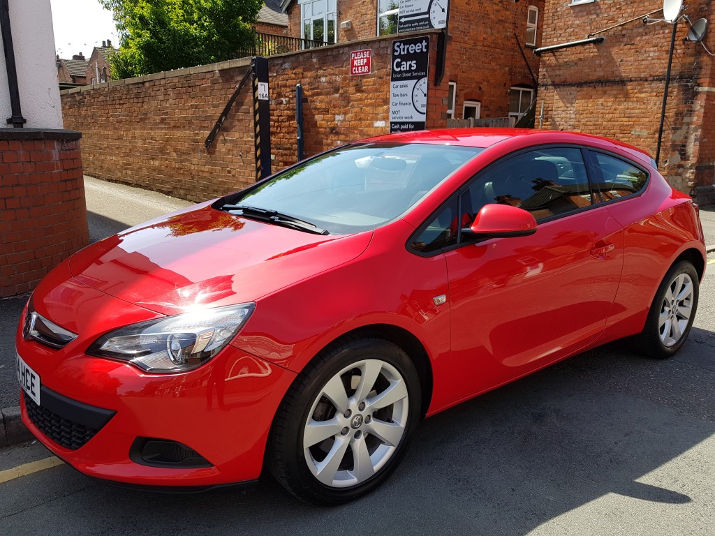 VAUXHALL ASTRA 1.4T GTC SPORT S/S 3DR DAB RADIO - 1 OWNER - 18 INCH ALLOYS