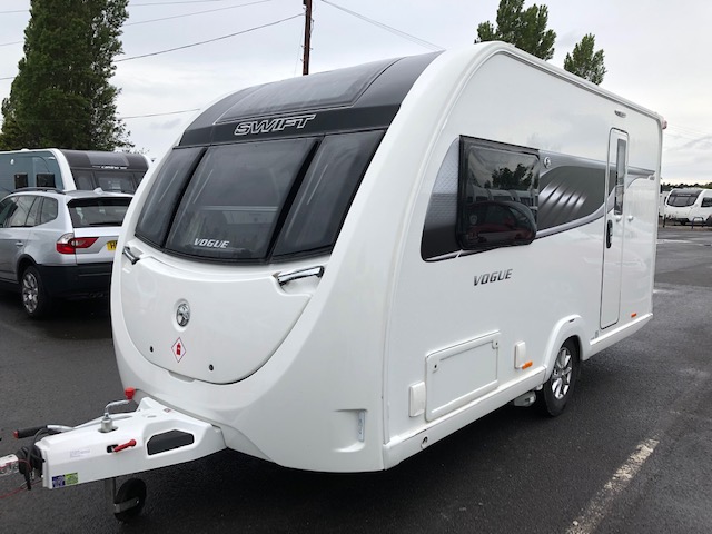 SWIFT Vogue 480 As New inside and out