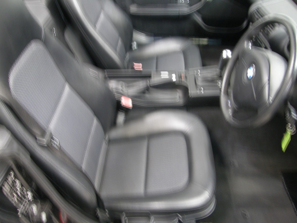 BMW 2.2i Automatic Roadster