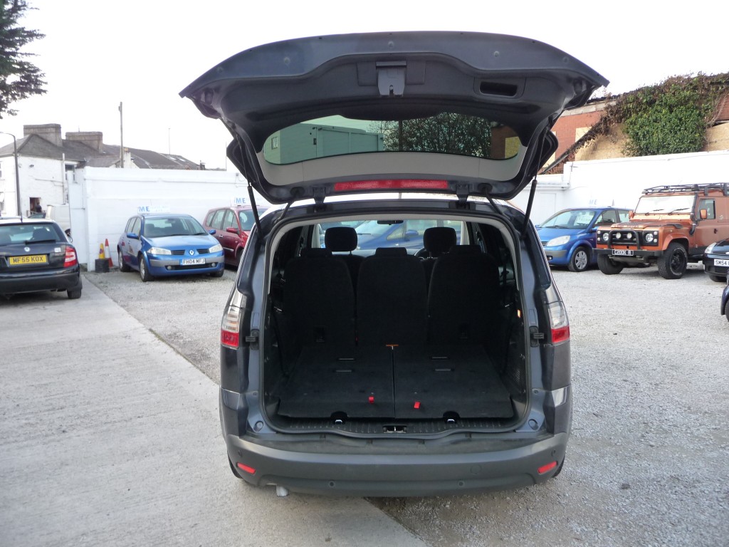 FORD S-MAX 2.0 EDGE 5DR