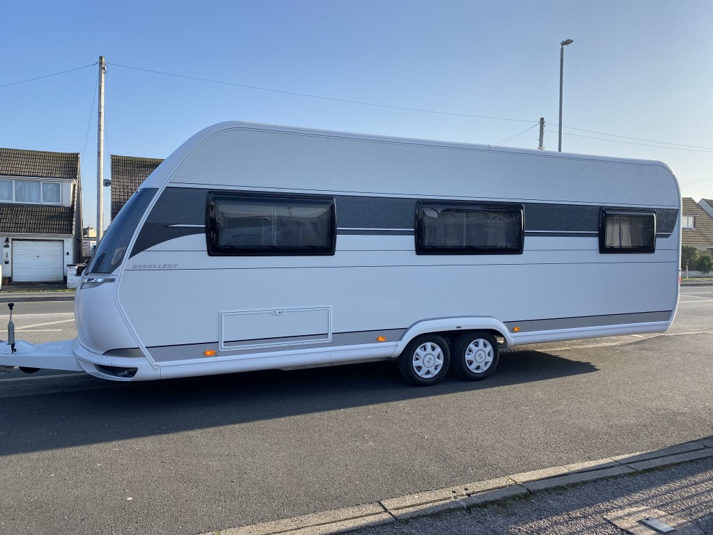 HOBBY Excellent 650 umfe 5 berth fixed bed