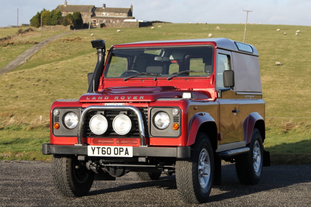 LAND ROVER DEFENDER 2.4 90 COUNTY HARD TOP 2DR For Sale in