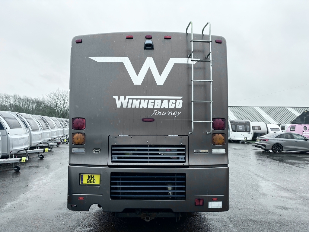 WINNEBAGO Journey  - Image 10 of 16