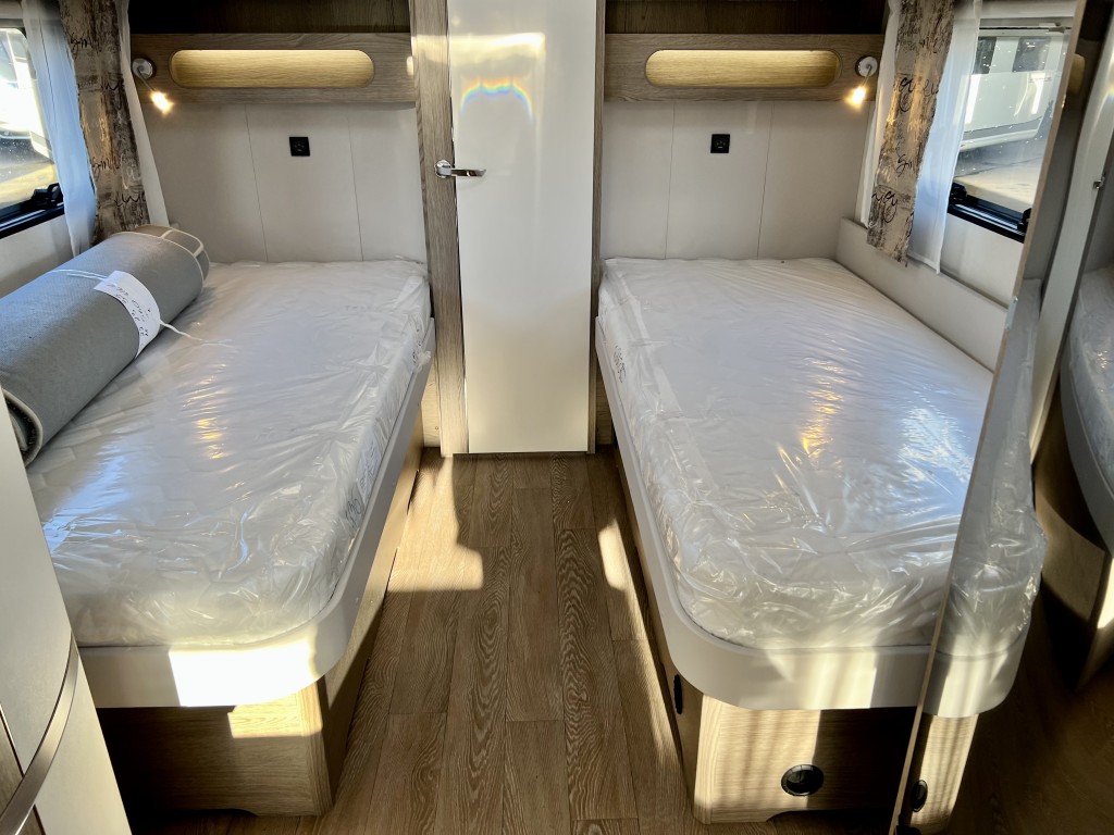 HOBBY PRESTIGE 560 WLU 4 berth Fixed single beds UK authorized dealer