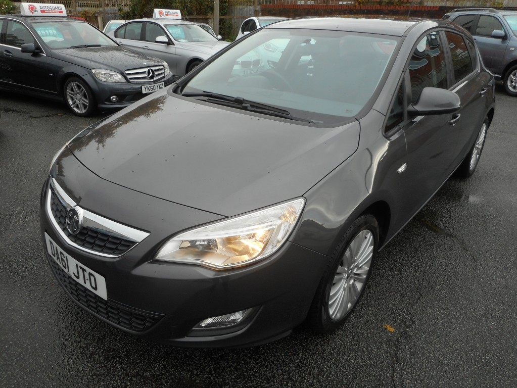VAUXHALL ASTRA 1.6 EXCLUSIV 5DR AUTOMATIC