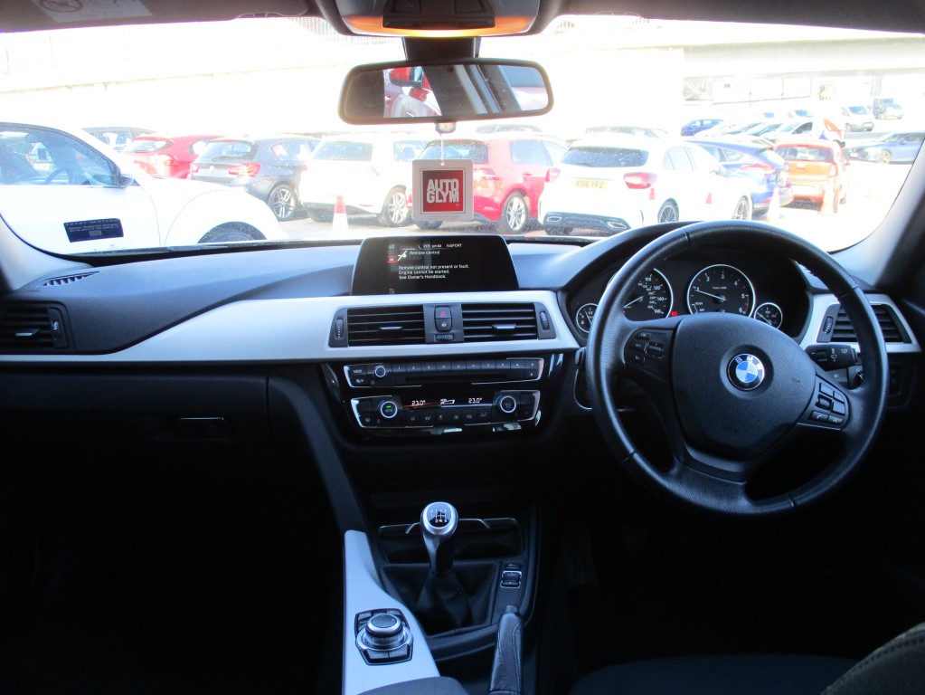 BMW 3 SERIES 2.0 318D SE 4DR