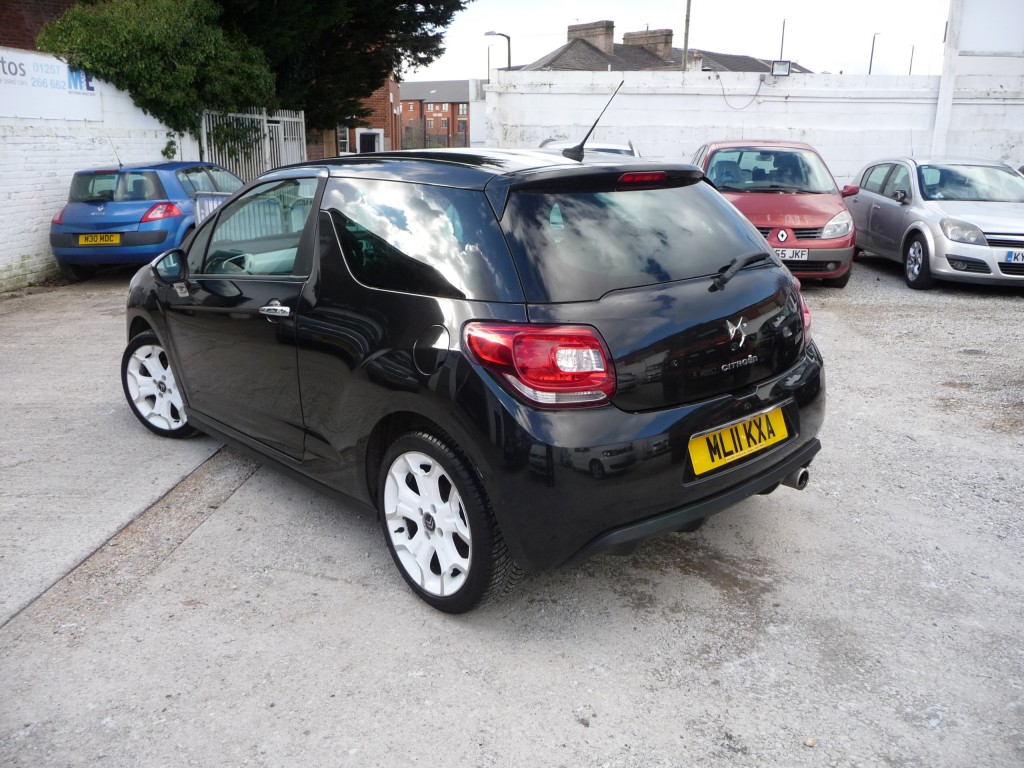 CITROEN DS3 1.6 HDI BLACK AND WHITE 3DR