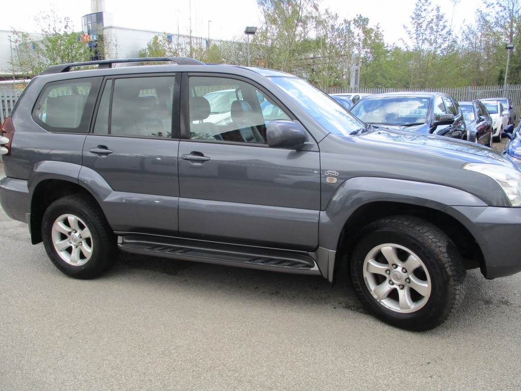 TOYOTA LAND CRUISER 3.0 LC5 8-SEATS D-4D 5DR AUTOMATIC