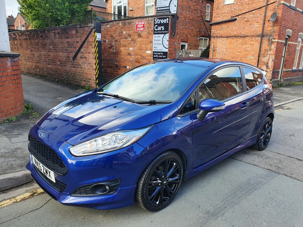 FORD FIESTA 1.0 ZETEC S 3DR £0 TAX - SAT-NAV - HEATED LEATHER - PRIVACY GLASS