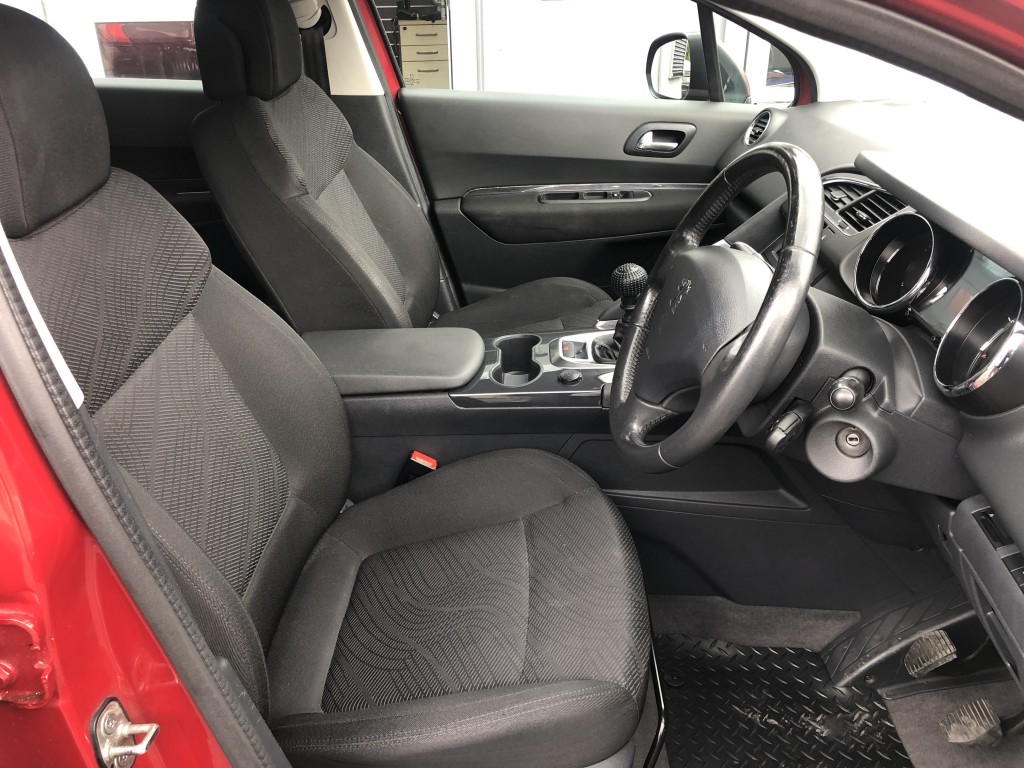PEUGEOT 3008 1.6 ACTIVE HDI 5DR