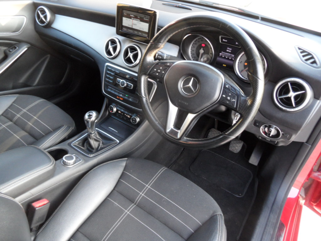 MERCEDES-BENZ CLA CLASS 1.8 CLA200 CDI SPORT 4DR COUPE BLACK ROOF ALLOYS MIRRORS PRIVACY GLASS A/C STUNNING LOOKING CAR 