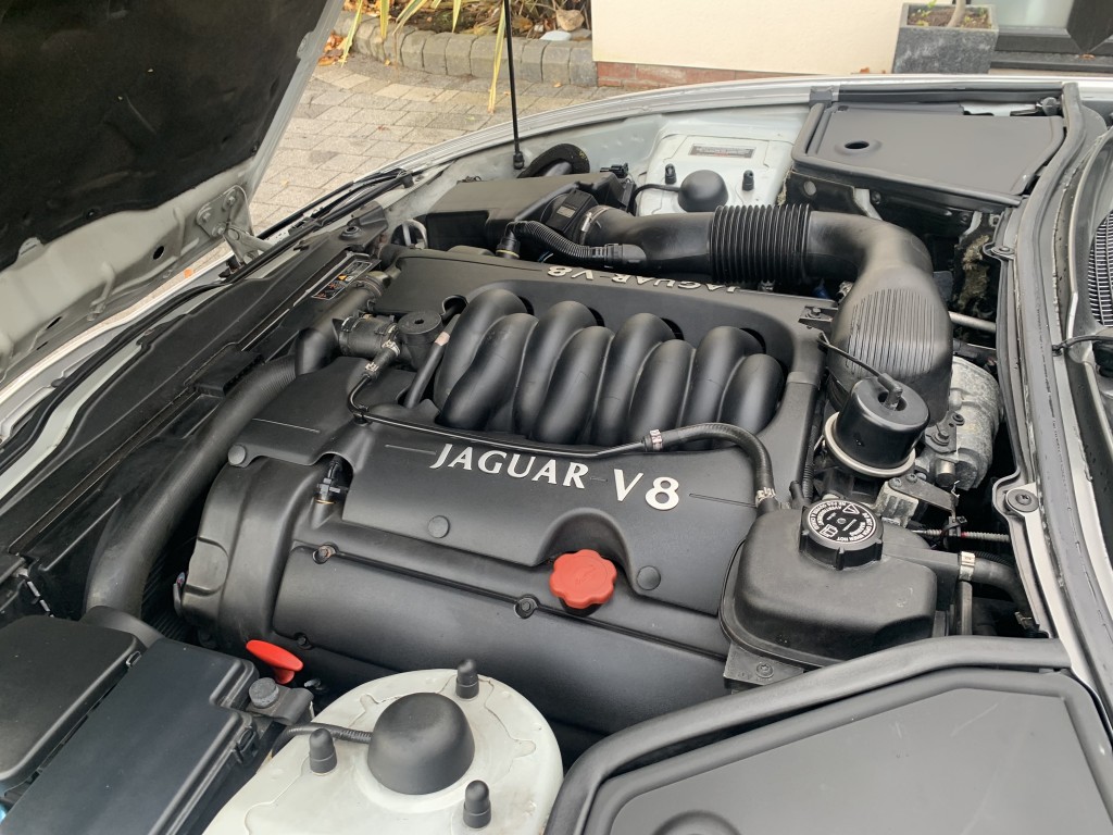 JAGUAR XK8 V8 COUPE 4.0 V8 COUPE 2DR AUTOMATIC