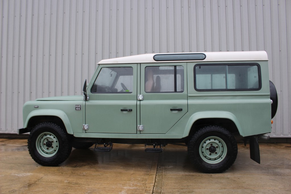 Used LAND ROVER DEFENDER 110 COUNTY SW  2.5 TD5 HERITAGE SPEC  in Lancashire
