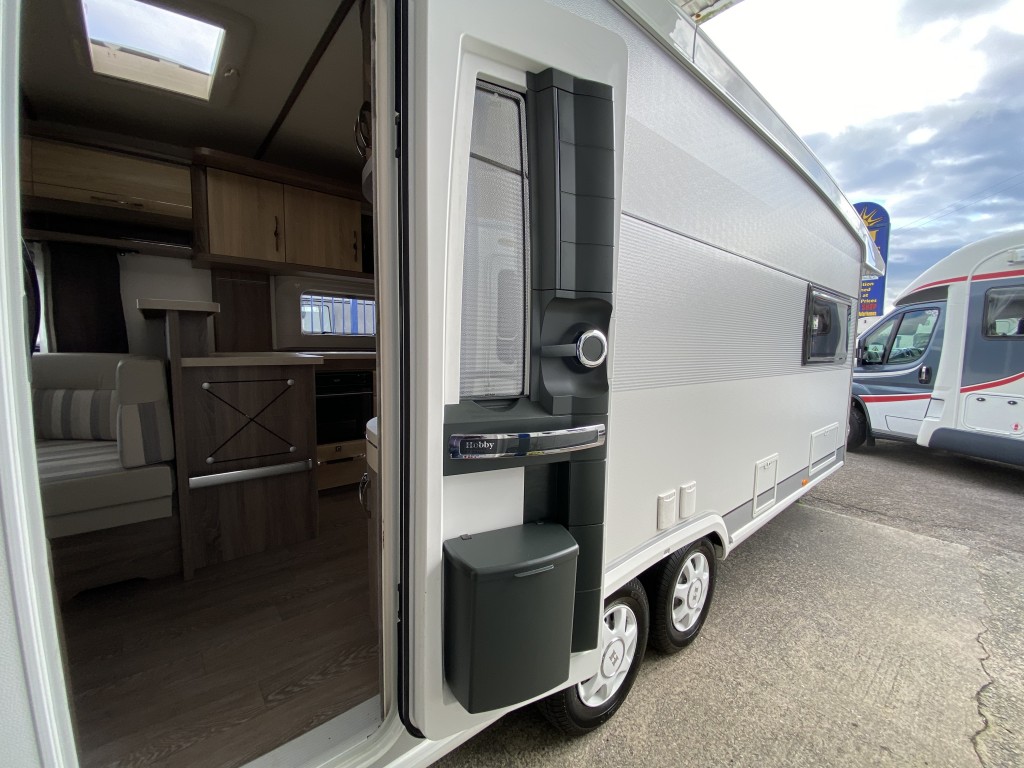 HOBBY LANDHAUS 770 CL 4 Berth Fixed single beds now sold