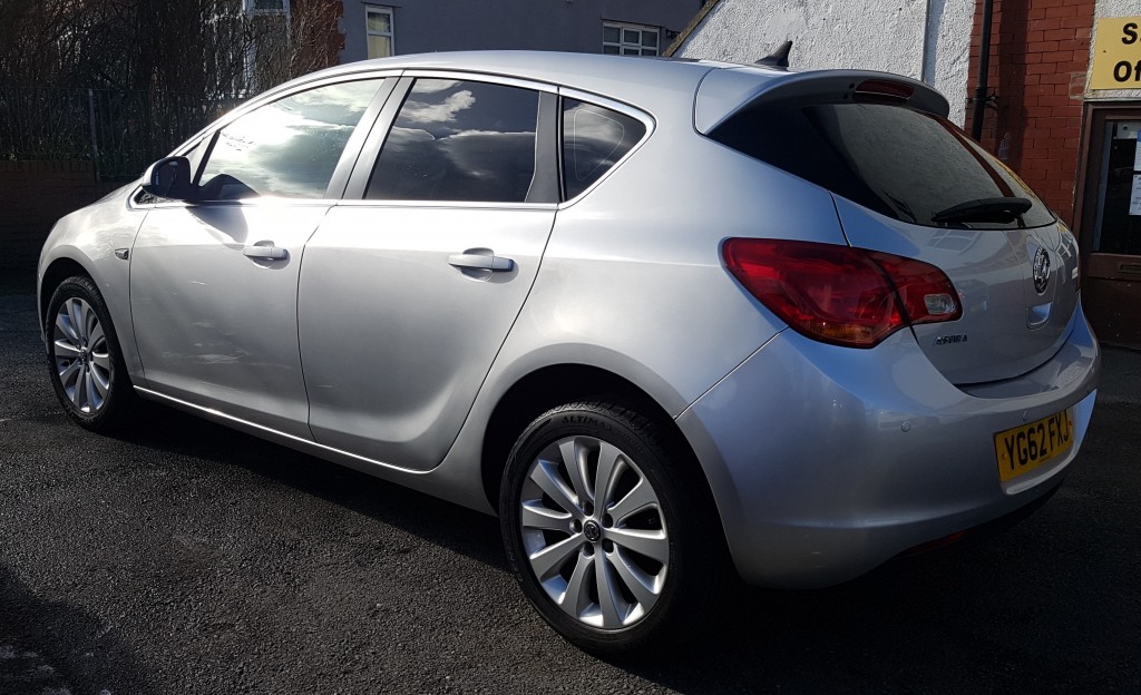 VAUXHALL ASTRA 1.4 TECH LINE 5DR