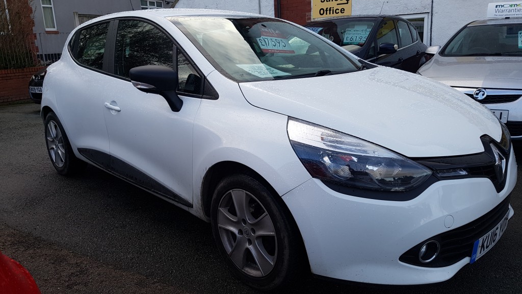 RENAULT CLIO 0.9 PLAY TCE 5DR