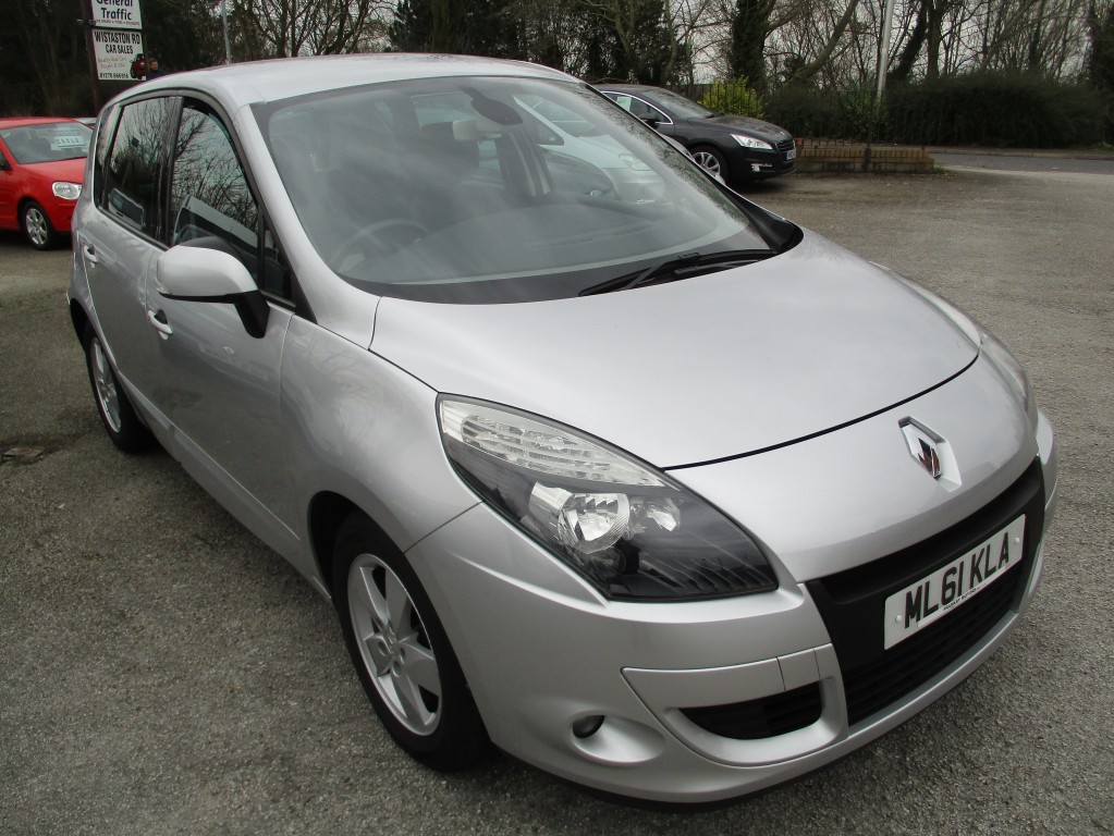 RENAULT SCENIC 1.6 DYNAMIQUE TOMTOM ENERGY DCI S/S 5DR