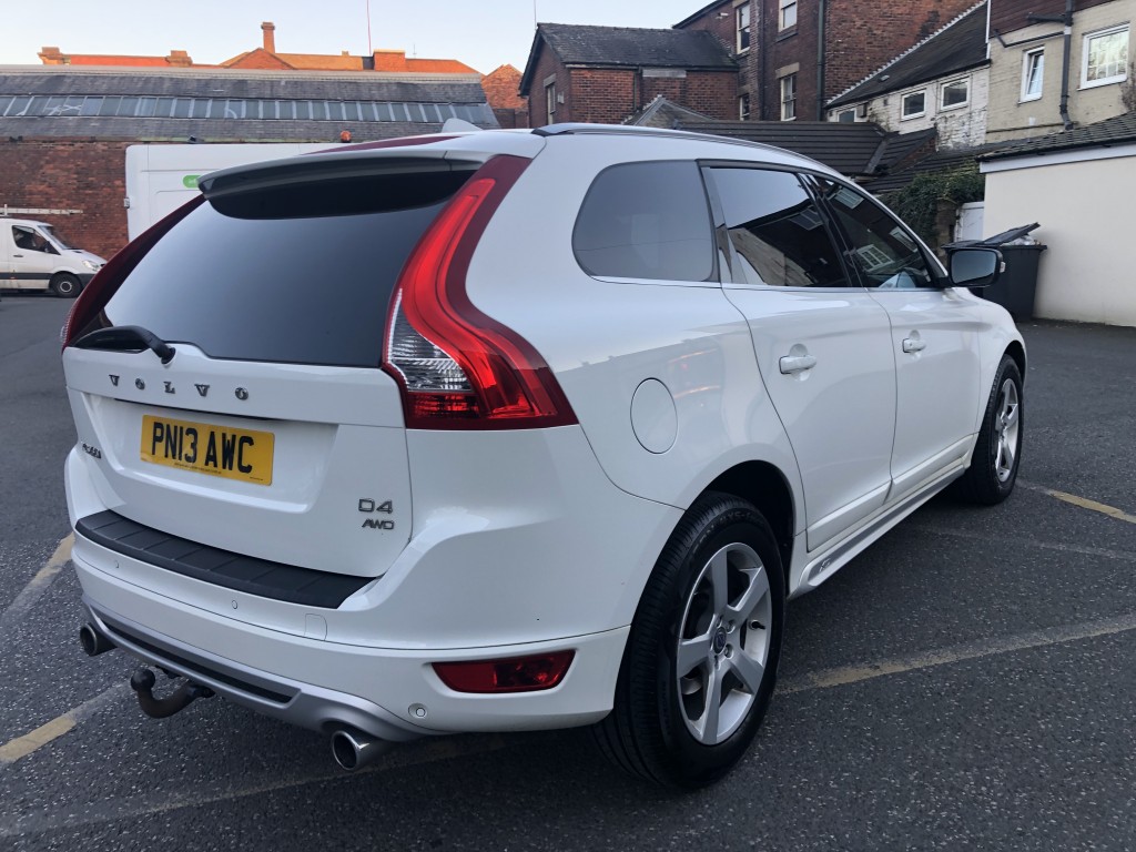 VOLVO XC60 2.4 D4 R-DESIGN AWD 5DR AUTOMATIC