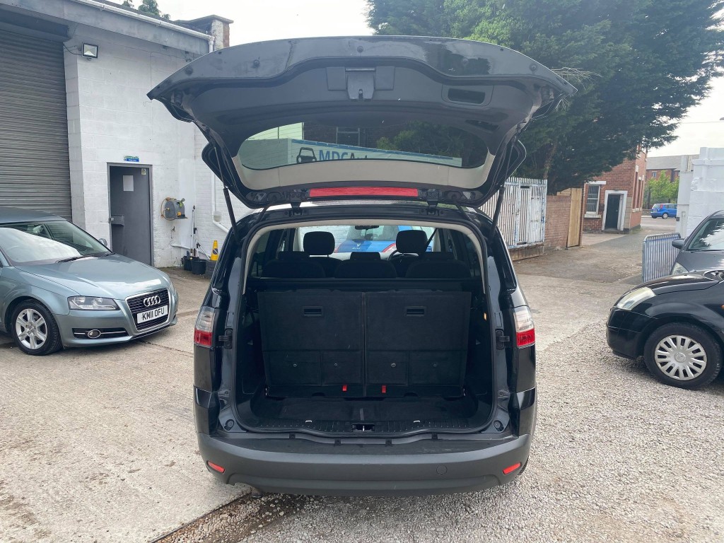 FORD S-MAX 2.0 LX 5DR